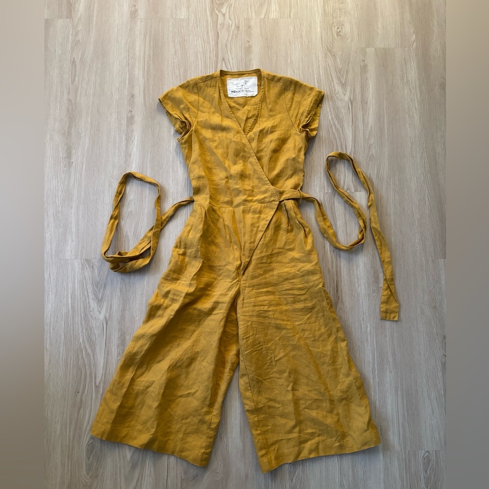 XS notPERFECTLINEN mustard yellow linen short sleeve romper